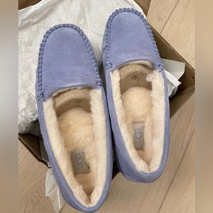 UGG purple flat